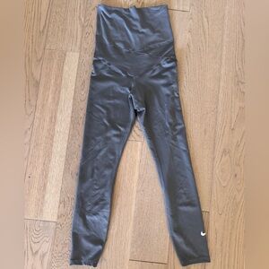 Nike maternity leggings
